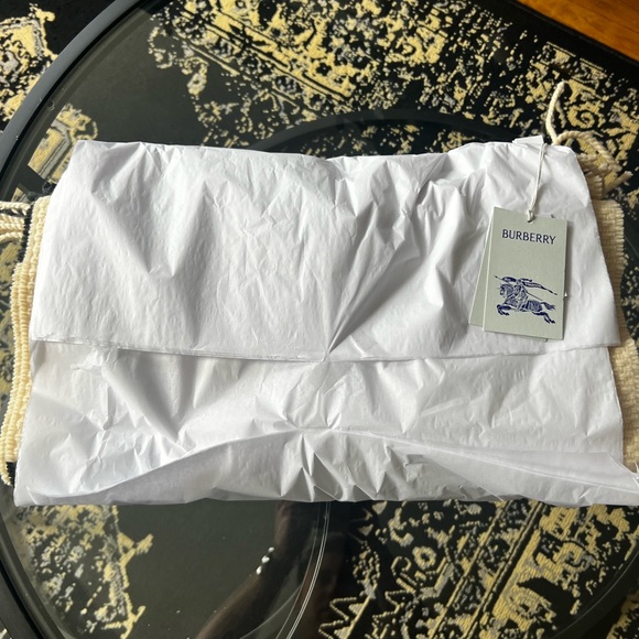 Burberry Wool Scarf (XL) - Picture 4 of 4